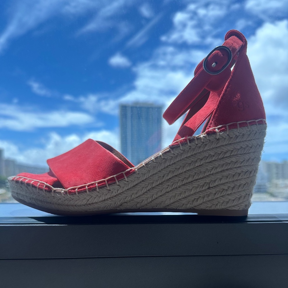 Gentle Souls by Kenneth Cole Red Suede Espadrille Wedge Sandals – Size 8M – NEW